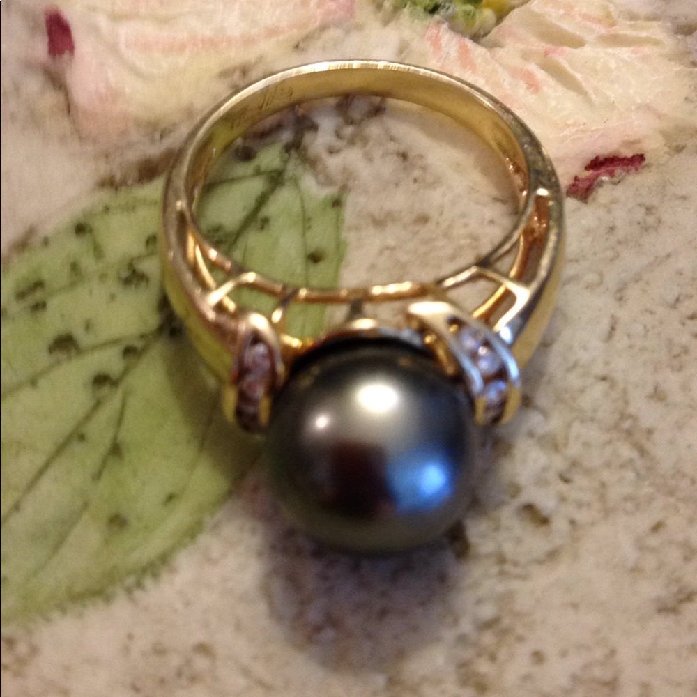 Ring - Picture 2 of 4